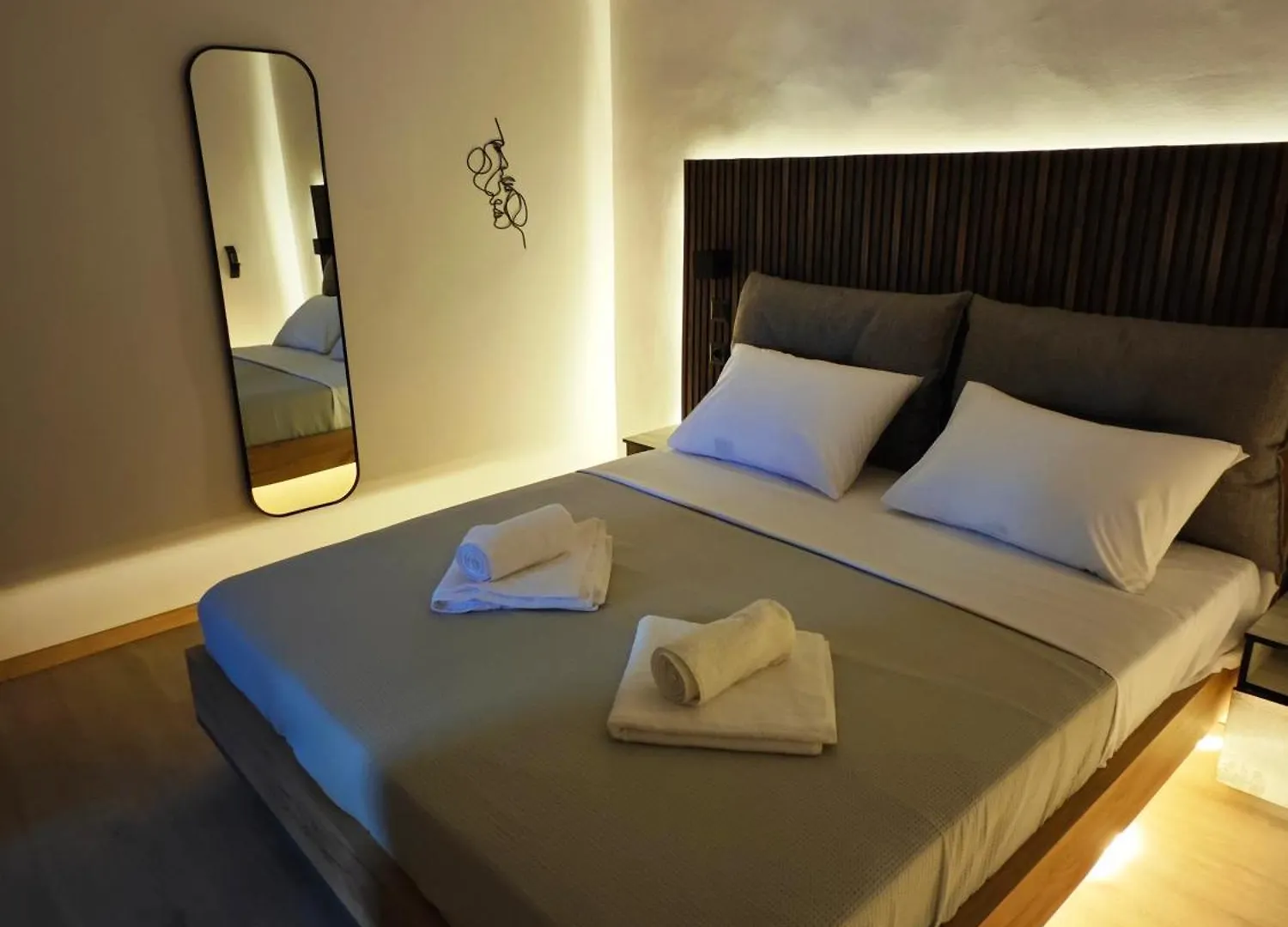 The Skeptic Home Soluň 0*,  Řecko