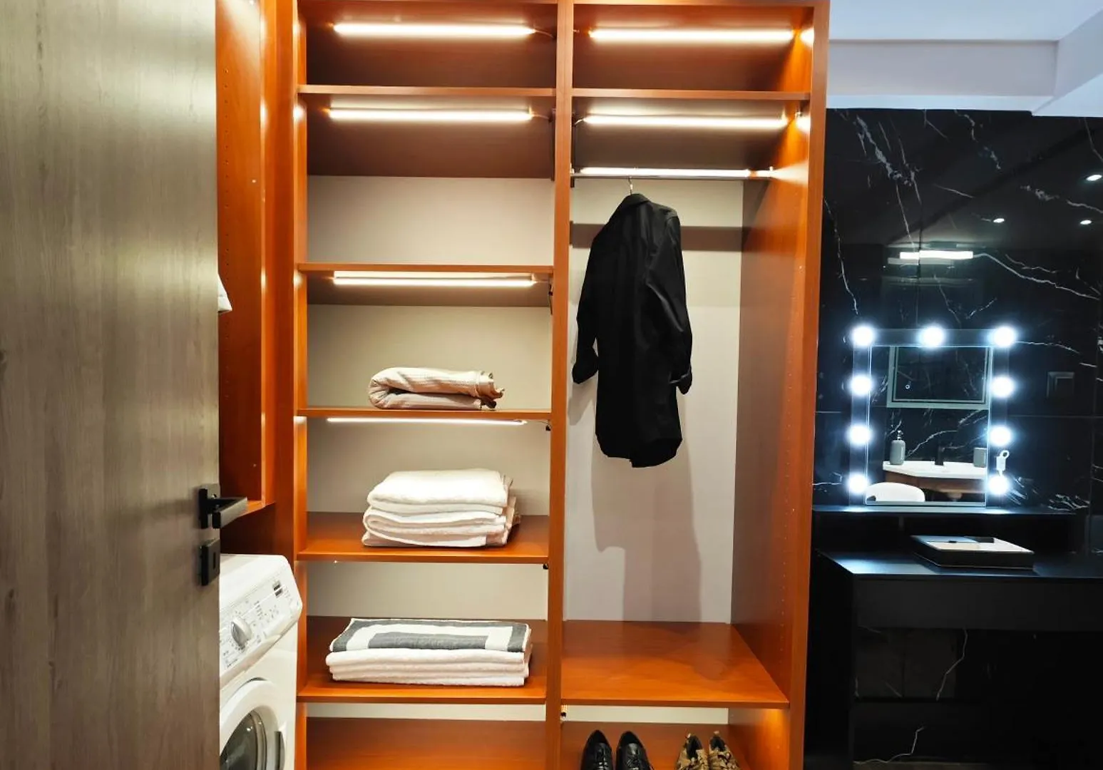 The Skeptic Home Thessaloniki Apartment